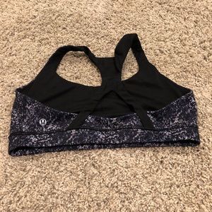 Sports bra